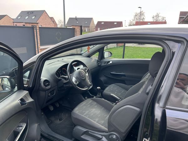 Opel Astra IV 1.3 CDTI 95 FAP CONNECT PACK