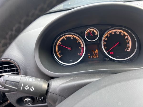 Opel Astra IV 1.3 CDTI 95 FAP CONNECT PACK