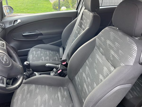 Opel Astra IV 1.3 CDTI 95 FAP CONNECT PACK