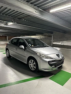 Peugeot 207 1.6 HDI 16V 90 SPORT 5P