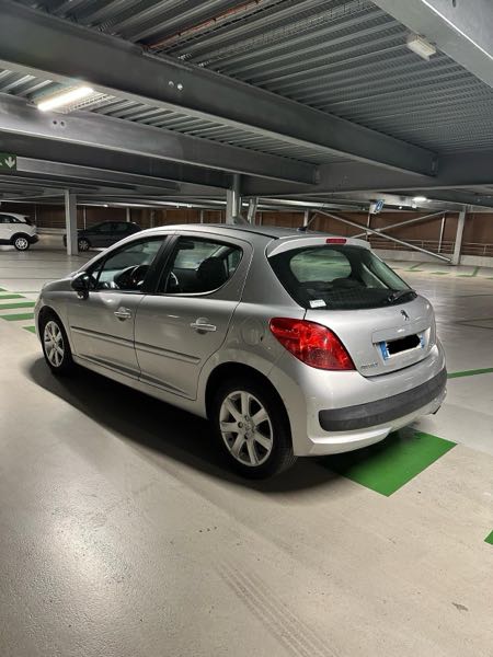 Peugeot 207 1.6 HDI 16V 90 SPORT 5P