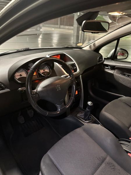Peugeot 207 1.6 HDI 16V 90 SPORT 5P