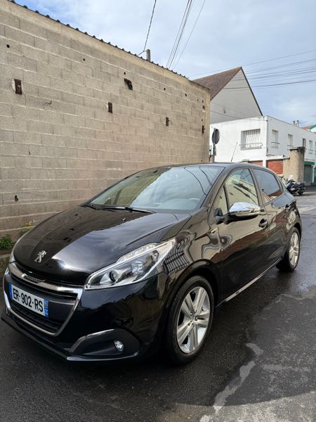 Peugeot 208 (2) 1.2 PURETECH 82 STYLE 5P