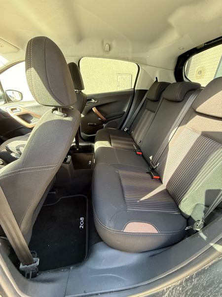 Peugeot 208 (2) 1.2 PURETECH 82 STYLE 5P