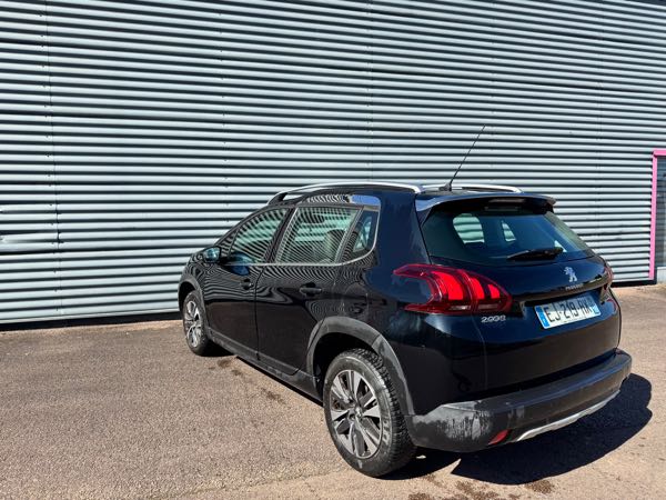 Peugeot 2008 (2) 1.6 BLUEHDI 100 CROSSWAY