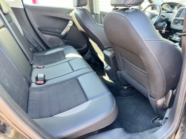 Peugeot 2008 (2) 1.6 BLUEHDI 100 CROSSWAY