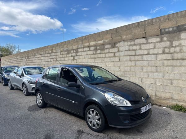 Renault Clio III (2) 1.5 DCI 90 NIGHT&amp;DAY 5P ECO2