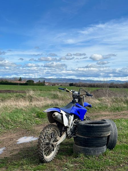 YAMAHA YZF