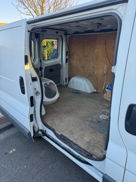 Opel Vivaro COMBI 1.9 DTI K2700 C1