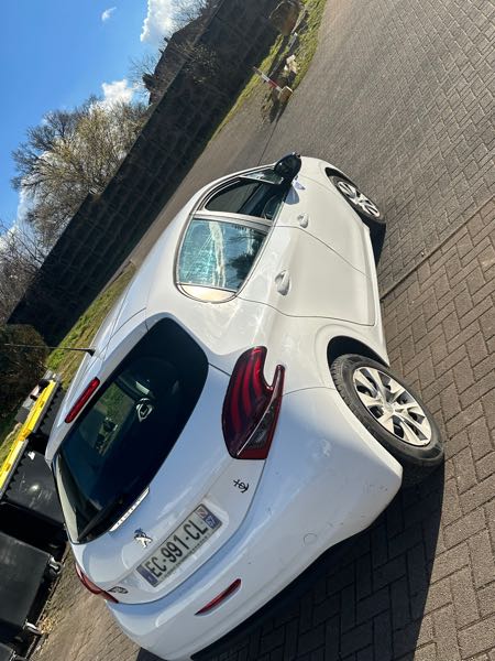 Peugeot 208 1.0 VTI 68 BUSINESS 5P
