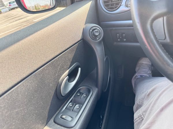 Renault Clio RENAULT CLIO 3 ESTATE DCI 105 ECO2 Exception TomTom