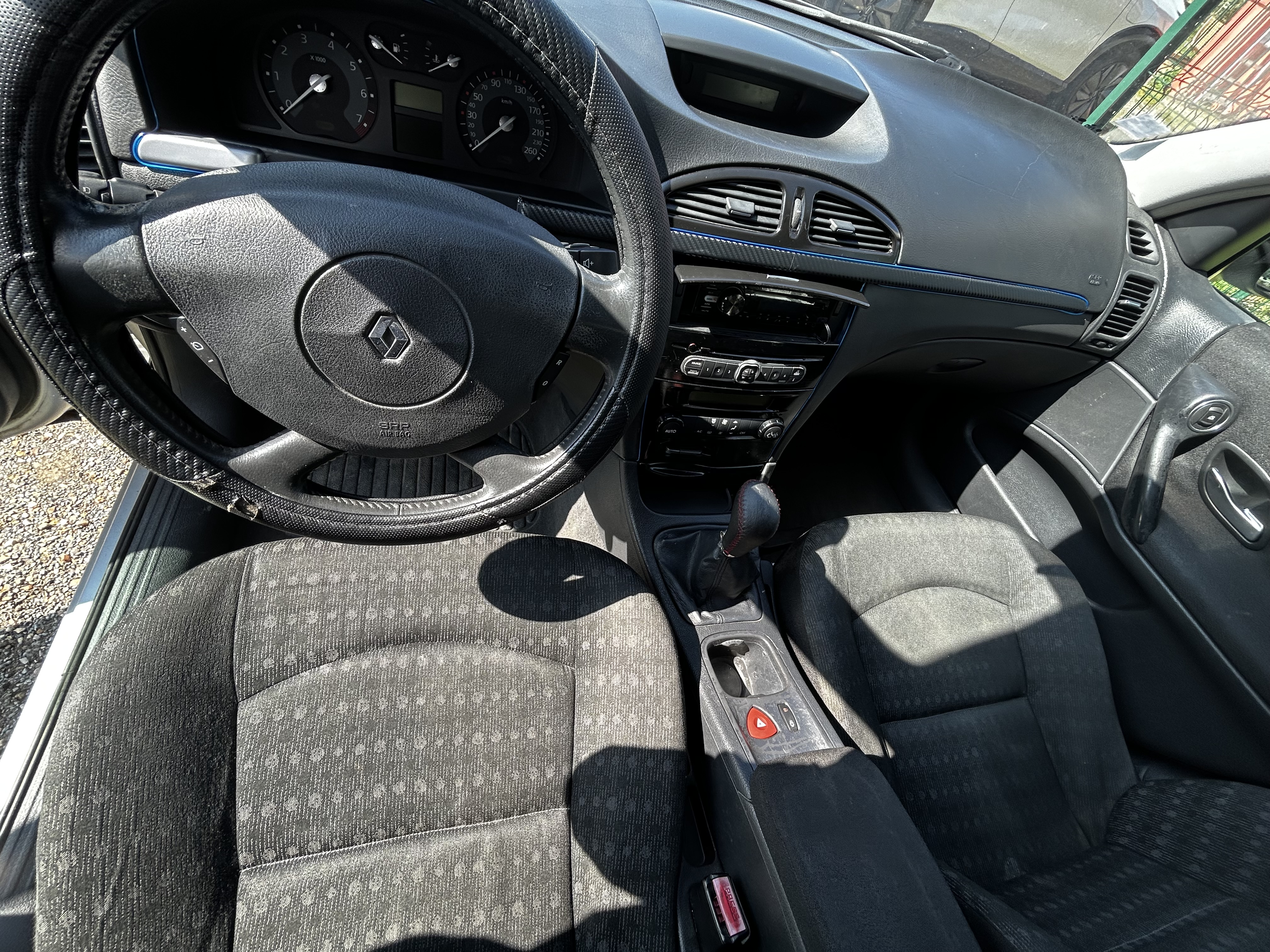 Renault Laguna III 1.6 16V 110 AUTHENTIQUE
