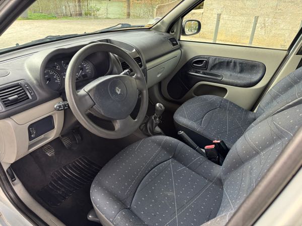 Renault Clio III 1.2 60 AUTHENTIQUE 5P