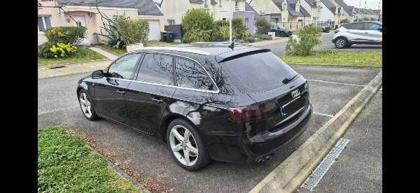 Audi A4 IV (2) AVANT 2.0 TDI 143 AMBIENTE MULTITRONIC