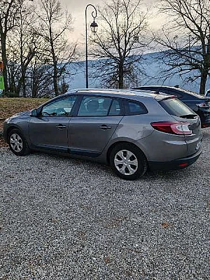Renault Megane III ESTATE 1.5 DCI 110 FAP CARMINAT TOMTOM