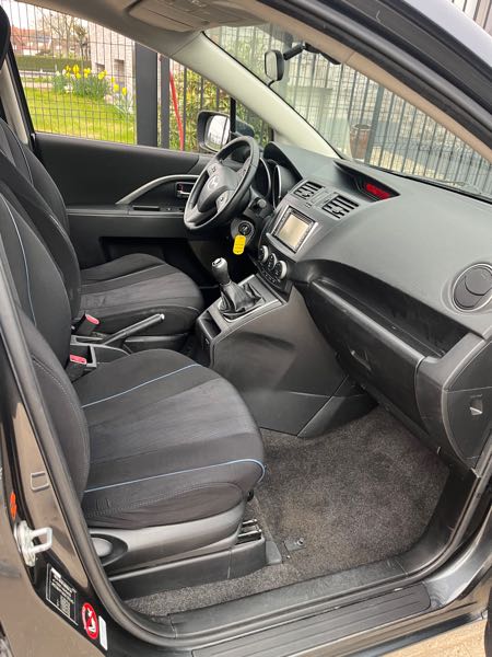 Mazda 5 Mazda 6 diesel 7 place 2011