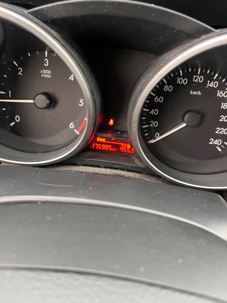Mazda 5 Mazda 6 diesel 7 place 2011
