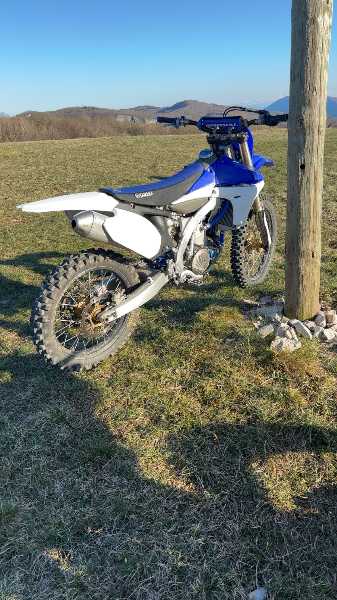 YAMAHA YZF