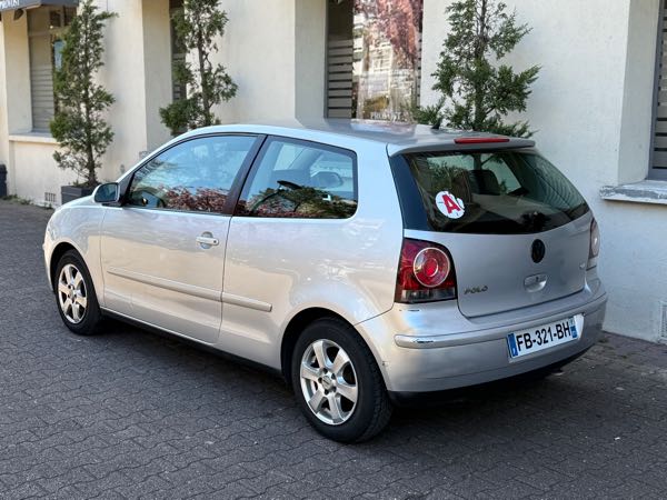 Volkswagen Polo VI 1.0 75 CONFORTLINE