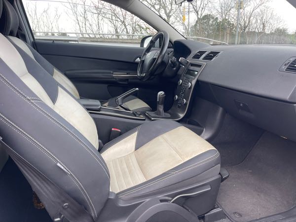 Volvo C30 (2) D2 115 R-DESIGN EDITION