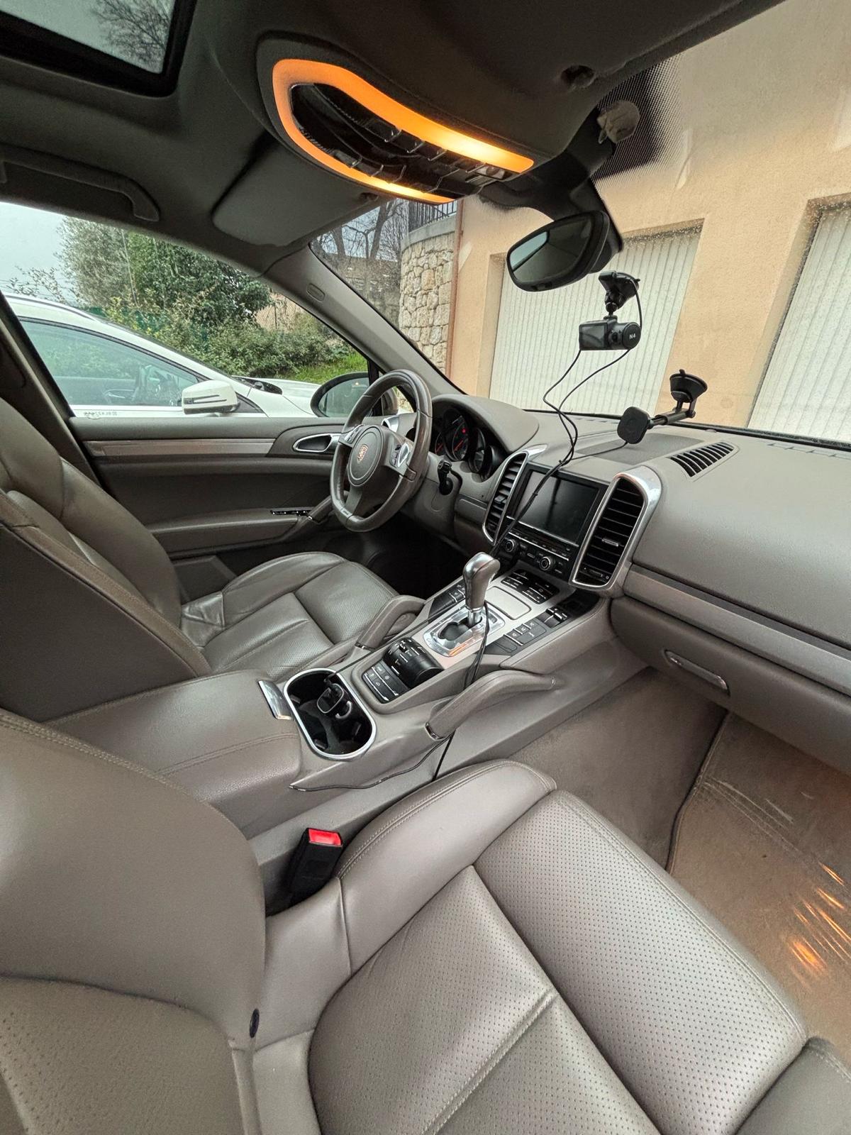 Porsche Cayenne (2) 3.0 V6 D 240 TIPTRONIC S