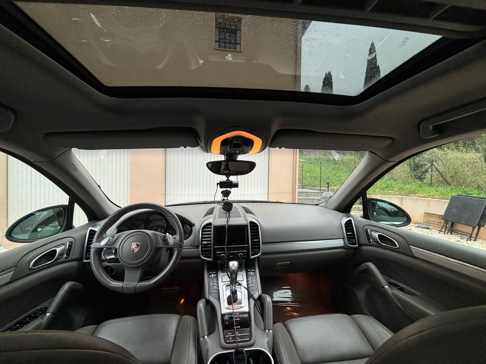 Porsche Cayenne (2) 3.0 V6 D 240 TIPTRONIC S