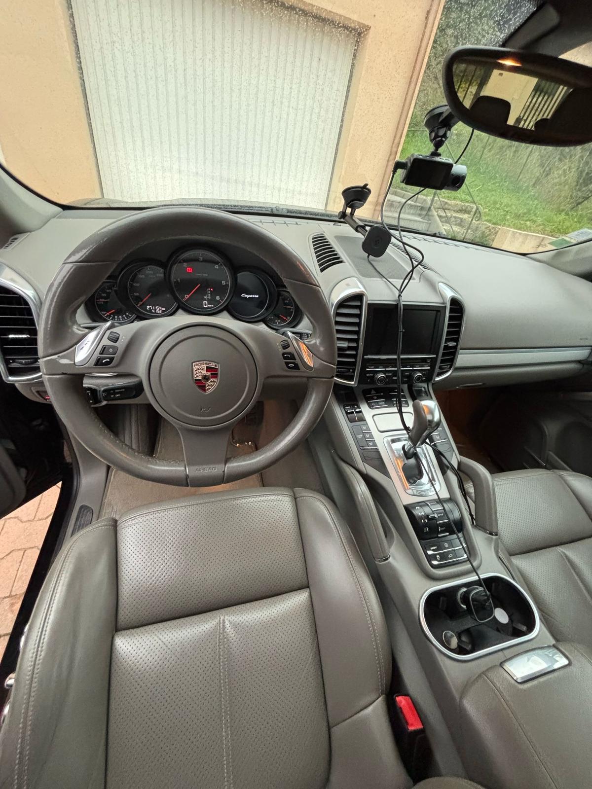 Porsche Cayenne (2) 3.0 V6 D 240 TIPTRONIC S