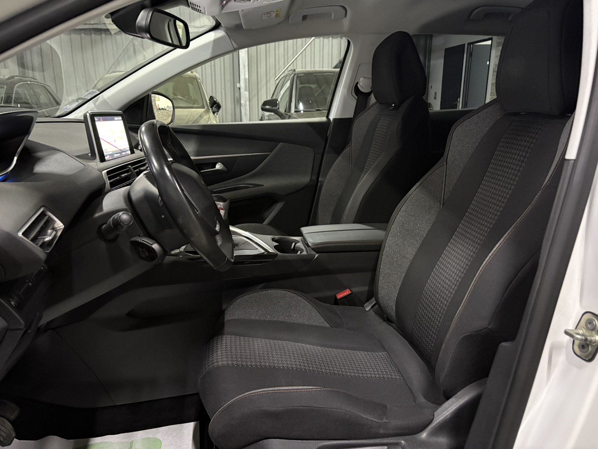 Peugeot 3008 II (2) 1.5 3008 BLUEHDI 130 S&S ACTIVE BUSINESS BVM6