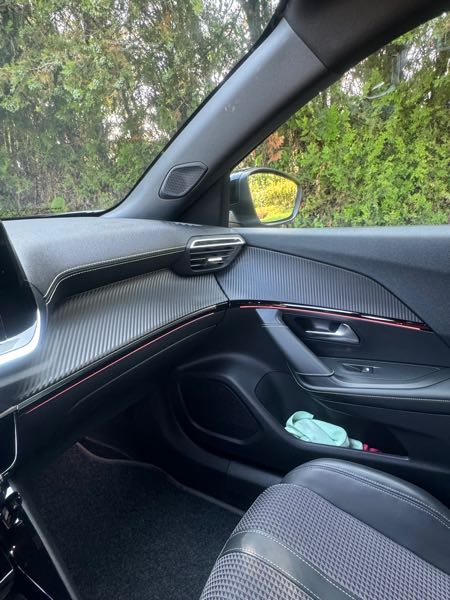 Peugeot 2008 II 1.5 BLUEHDI 130 S&amp;S GT LINE EAT8