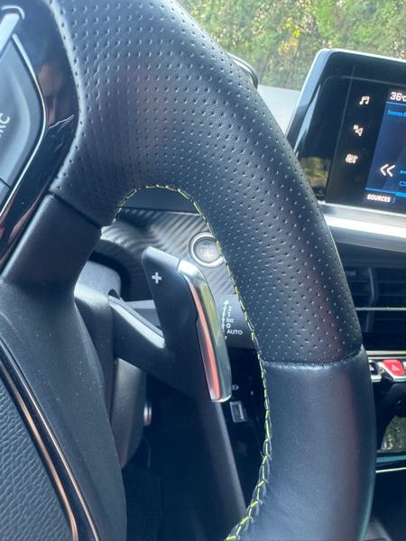 Peugeot 2008 II 1.5 BLUEHDI 130 S&amp;S GT LINE EAT8