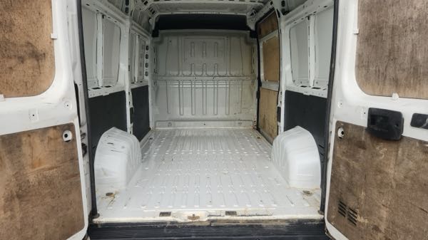 Citroen Jumper II (2) 35 L2H2 BLUEHDI 165 S&amp;S BVM6 DRIVER