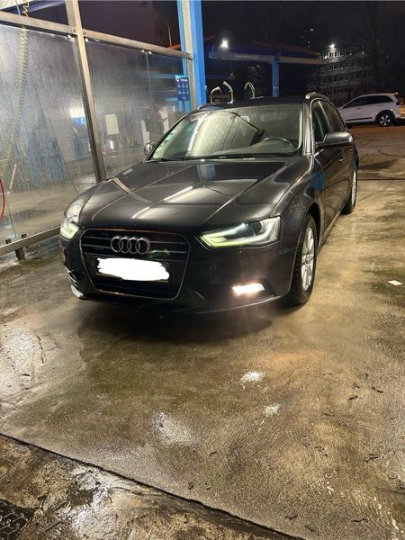 Audi A4 IV (2) AVANT 2.0 TDI 177 ATTRACTION QUATTRO S TRONIC