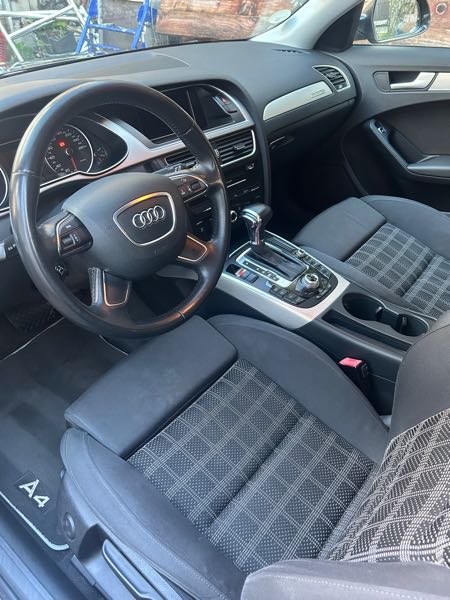 Audi A4 IV (2) AVANT 2.0 TDI 177 ATTRACTION QUATTRO S TRONIC