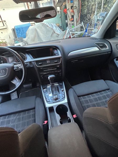 Audi A4 IV (2) AVANT 2.0 TDI 177 ATTRACTION QUATTRO S TRONIC