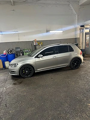 Volkswagen Golf VII 1.6 TDI 105 BLUEMOTION TECHNOLOGY CARAT DSG7 5P