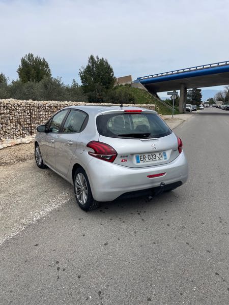 Peugeot 208 (2) 1.6 BLUEHDI 75 ACTIVE 5P