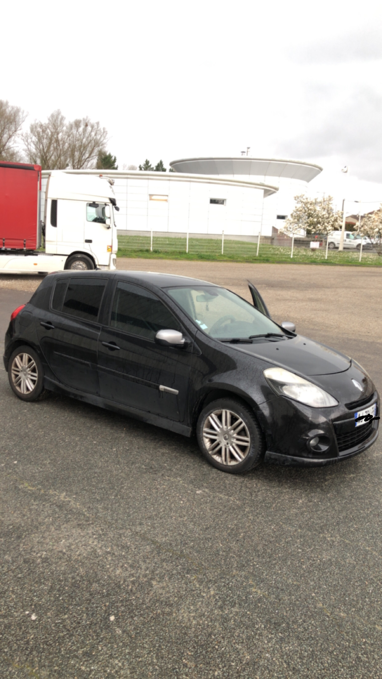 Renault Clio III 1.5 DCI 105 RIP CURL 5P
