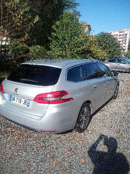 Peugeot 308 II (2) SW 1.2 PURETECH 130 S&amp;S 7CV ALLURE