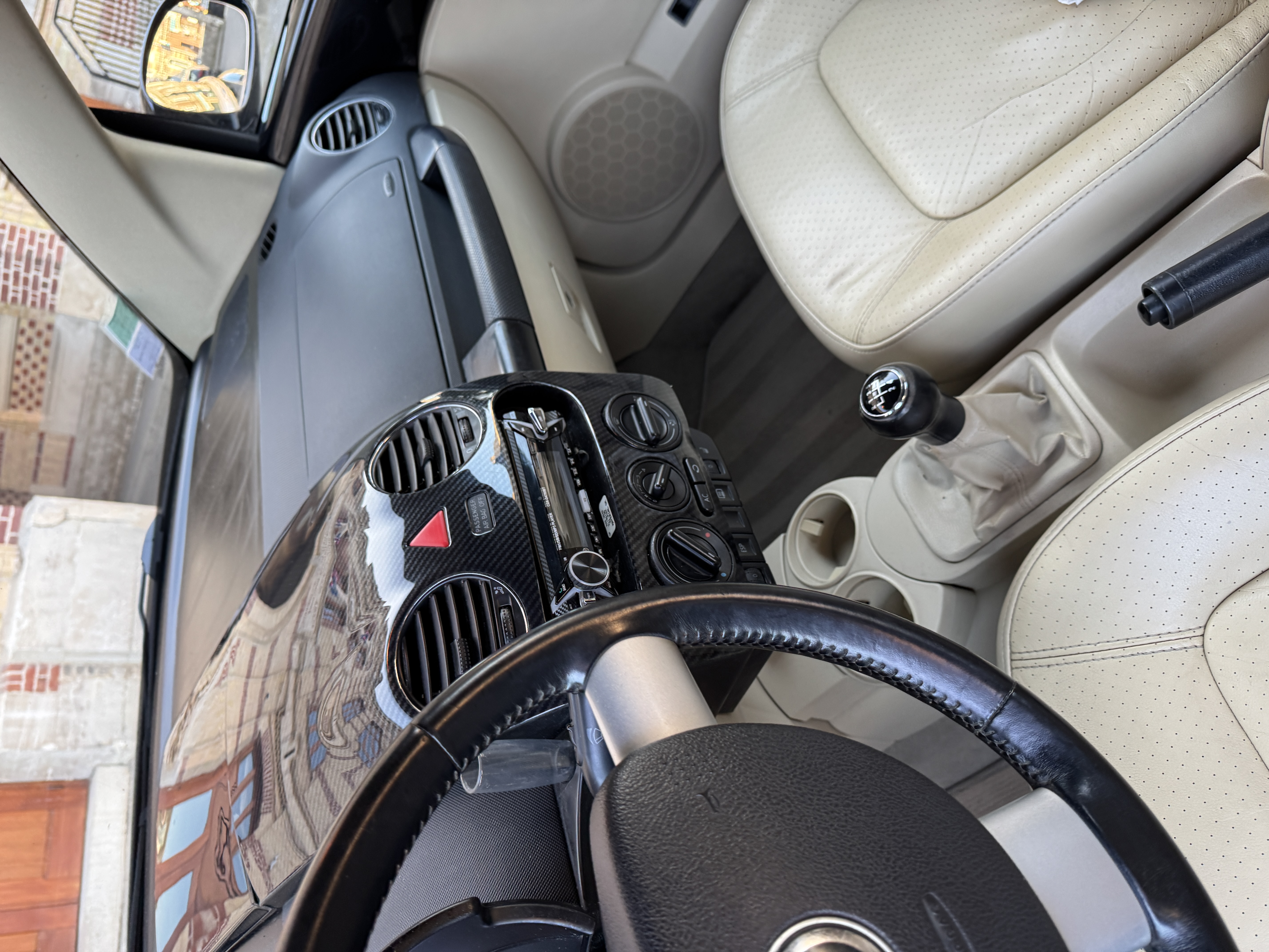 Volkswagen Beetle CABRIOLET 1.6 CARAT