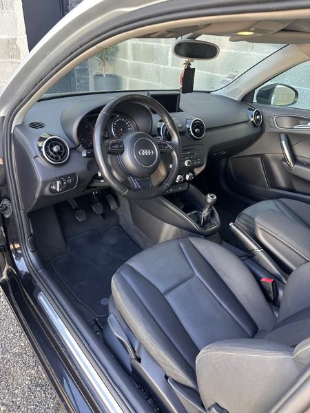 Audi A1 SPORTBACK 1.6 TDI 105 AMBITION