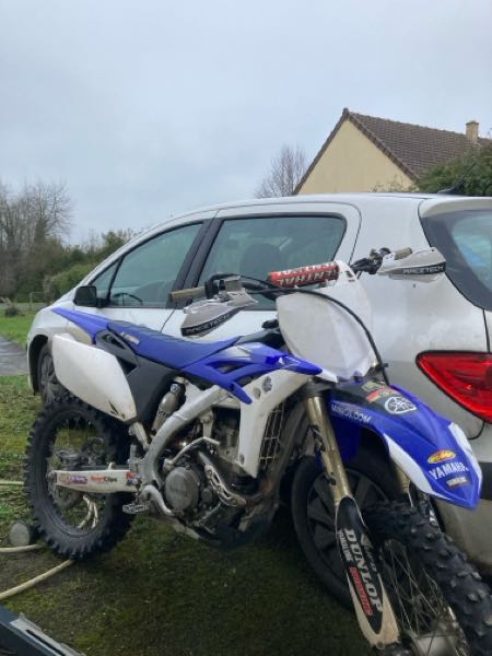 YAMAHA YZF 250cc