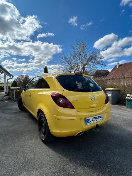 Opel Corsa IV (2) 1.2 TWINPORT 85 GRAPHITE 3P
