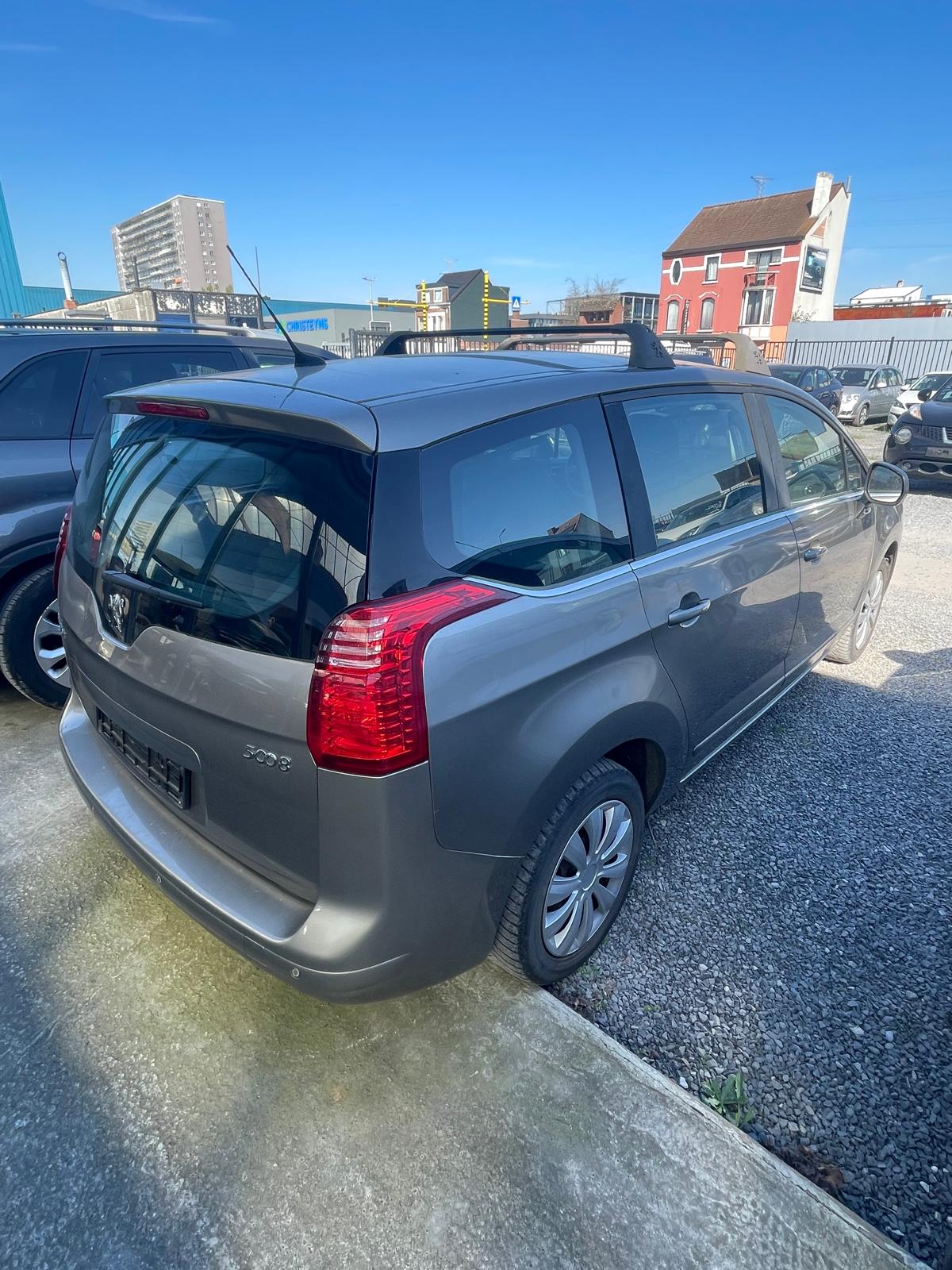 Peugeot 5008 1.6 HDI FAP 112 STYLE 7PL