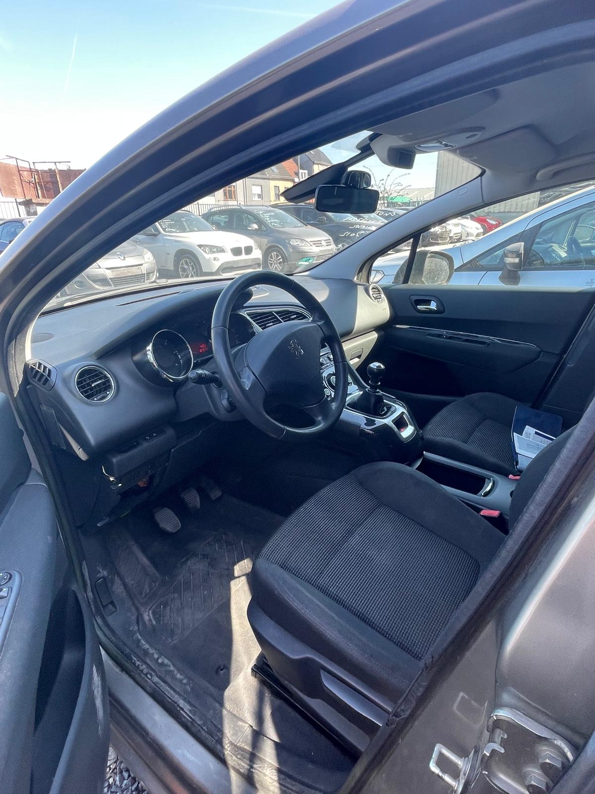 Peugeot 5008 1.6 HDI FAP 112 STYLE 7PL