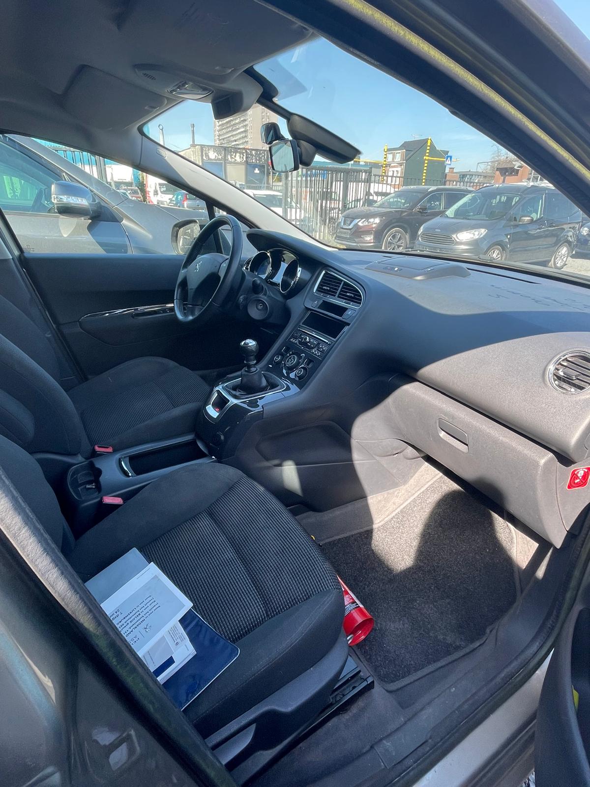 Peugeot 5008 1.6 HDI FAP 112 STYLE 7PL