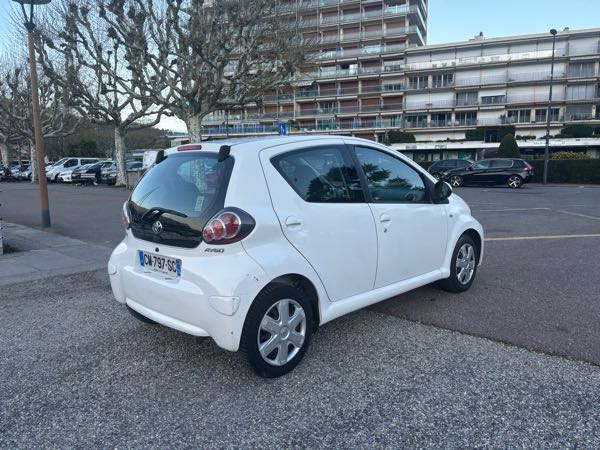 Toyota Aygo (2) 1.0 VVT-I DYNAMIC 5P