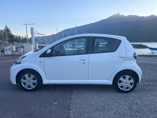 Toyota Aygo (2) 1.0 VVT-I DYNAMIC 5P
