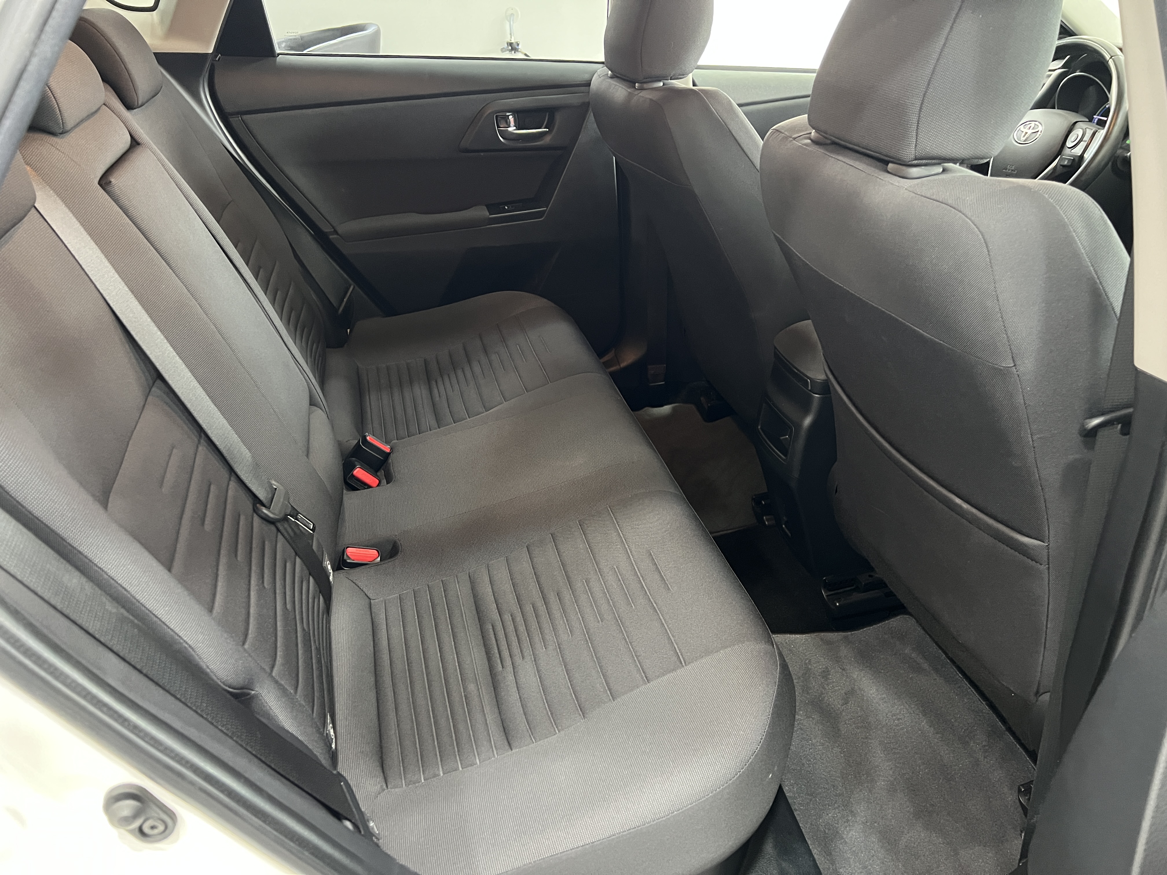 Toyota Auris Toyota Auris 1.8 HSD 136H 100 FULL-HYBRID TechnoLine RC18