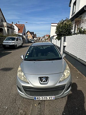 Peugeot 207 1.4 HDI 70 STYLE USB BOX 3P