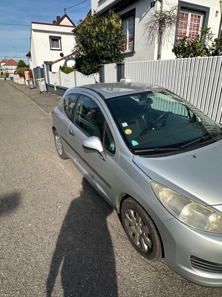 Peugeot 207 1.4 HDI 70 STYLE USB BOX 3P